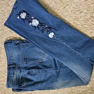 Bootcut- Jeans with Embroidered Floral Trim Waist 26 With Stretch